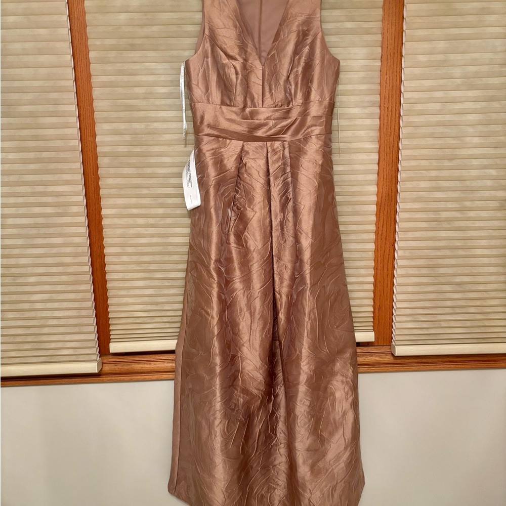 Kay Unger Mariah Crinkle Pleated Gown
